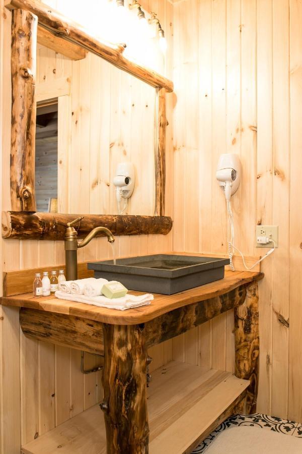 Coblentz Country Lodge By Amish Country Lodging Berlin Buitenkant foto